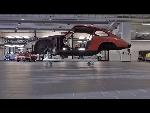 Restoration process of a very special 911.