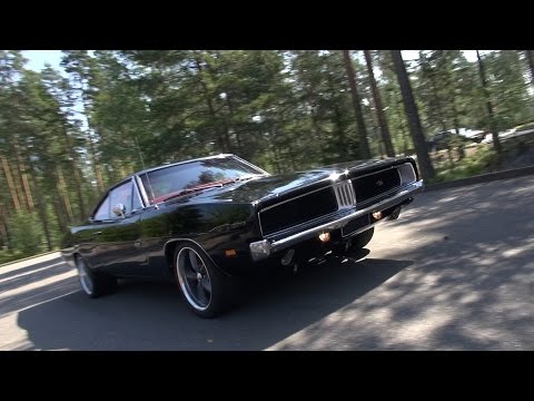 LOUD 1969 Dodge Charger R/T - amazing V8 sound!!