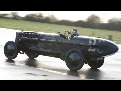 Jeremy Clarkson vs &#039;The Brutus&#039; Bomber BMW (TOP GEAR)