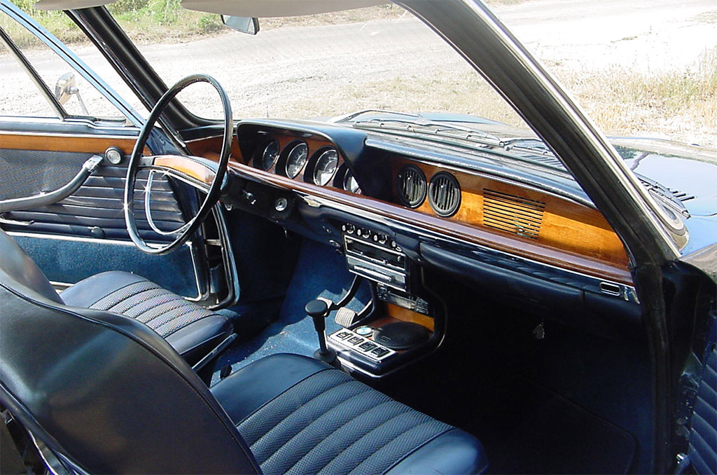 BMW 2000CS interieur