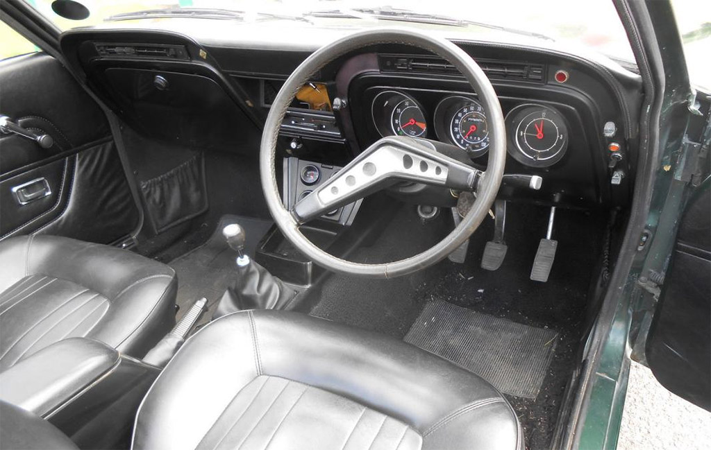 Ford Cortina MK III dashboard