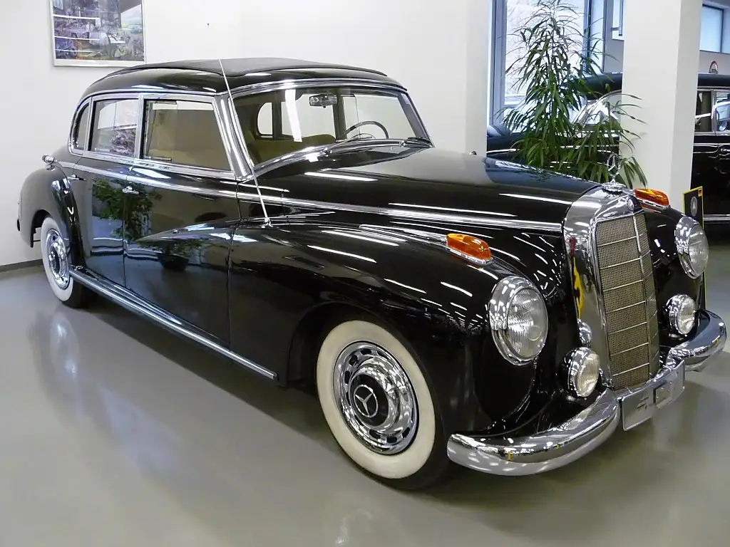 Mercedes-Benz 300 B (W186)