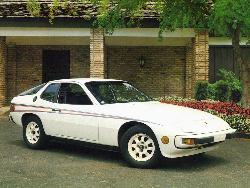Porsche 924 Martini
