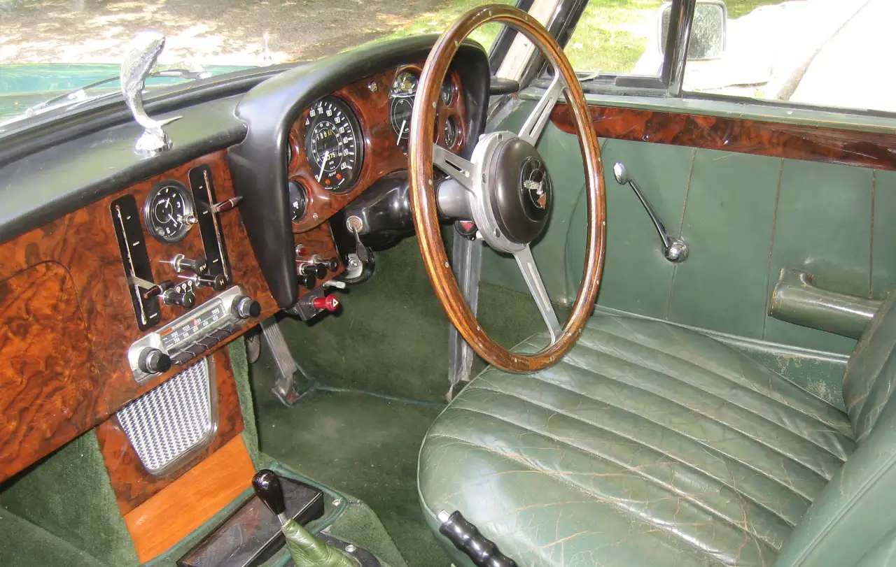 Interieur Alvis TF21