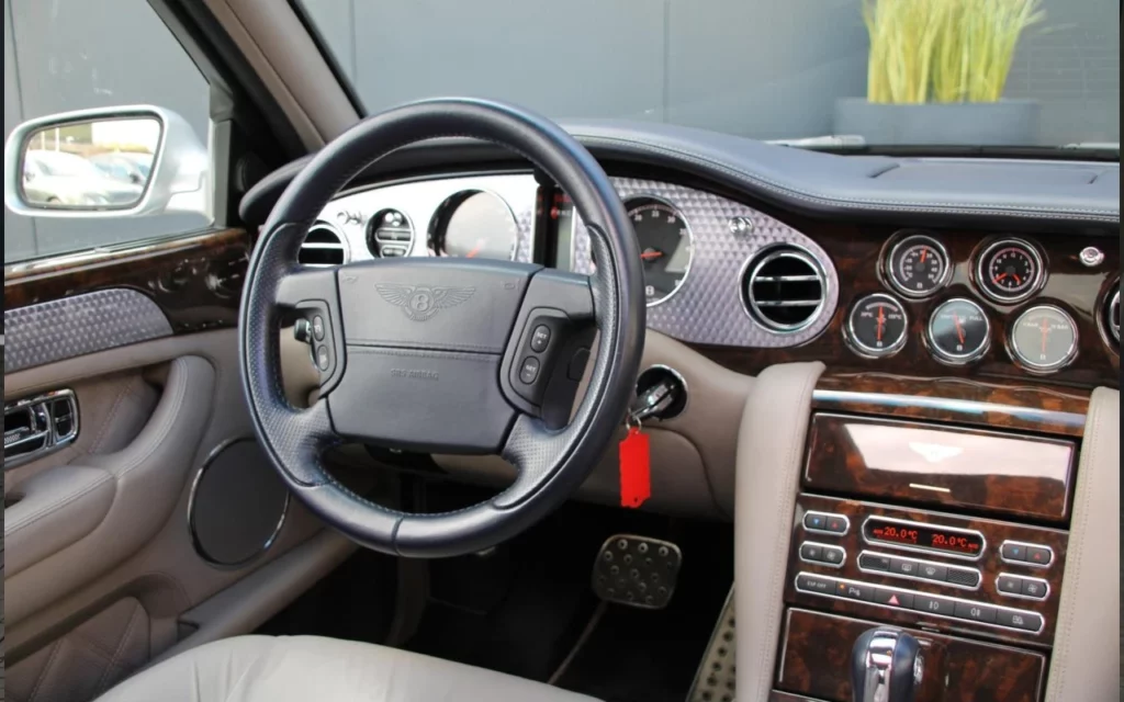 dashboard Bentley Arnage