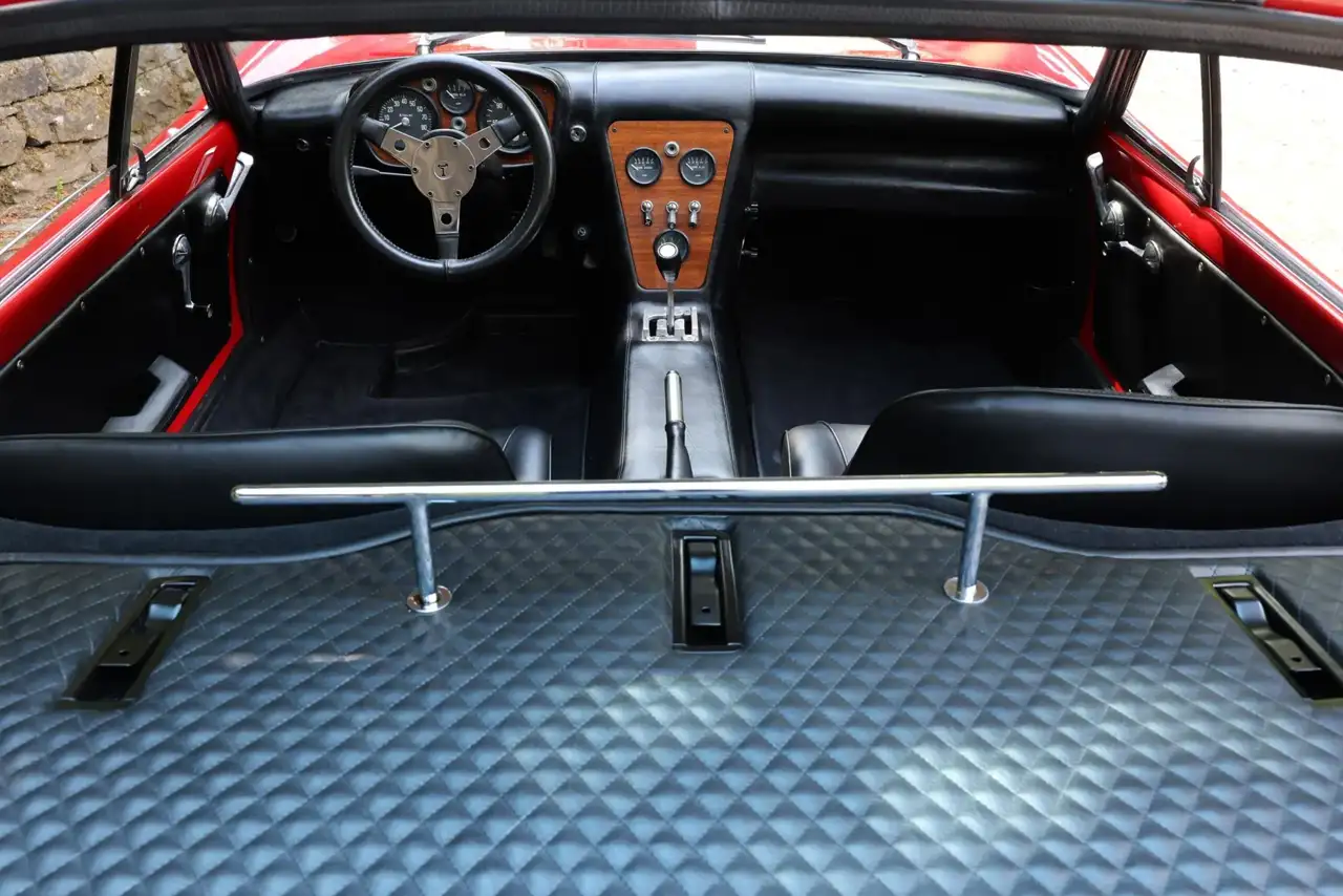 interieur De Tomaso Vallelunga uit 1969