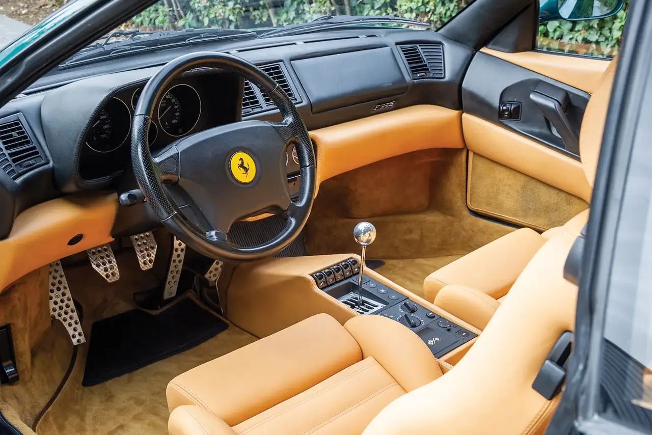 interieur Ferrari F355