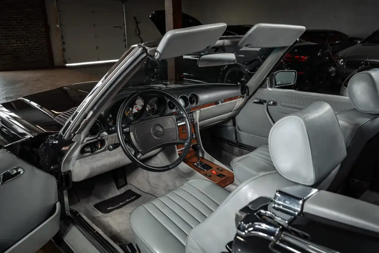 interieur mercedes-benz 560 SL uit 1989