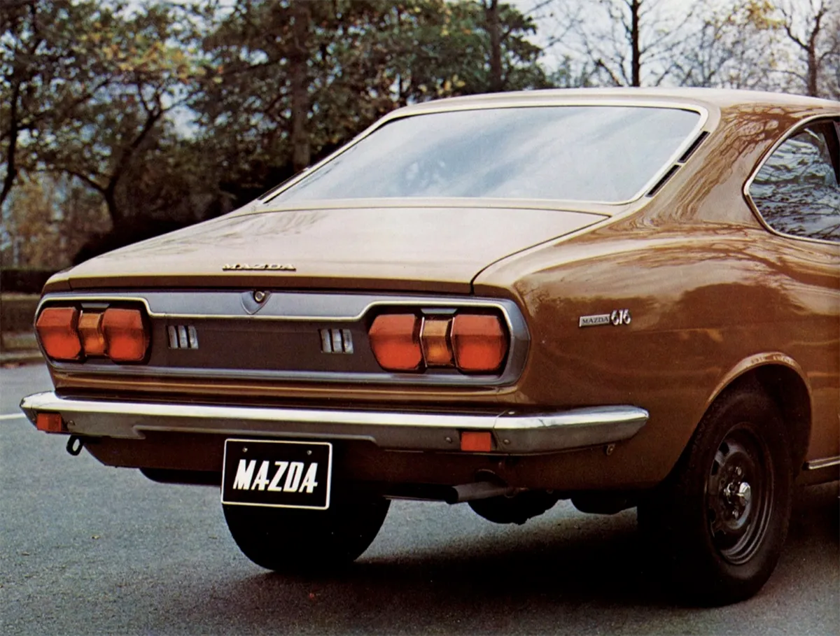 achterzijde Mazda 616