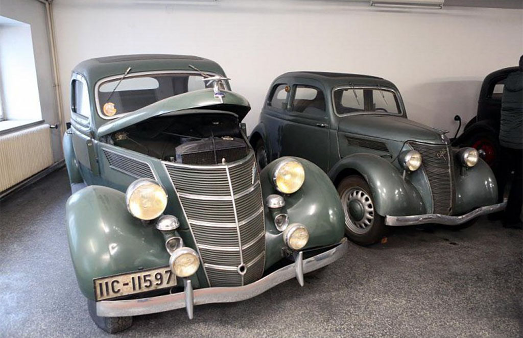 ‘Verborgen’ oldtimers ruim 40 jaar middenin een stad.