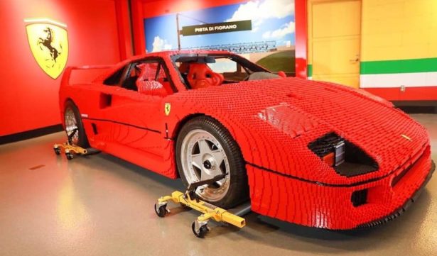 Ferrari F40 van lego