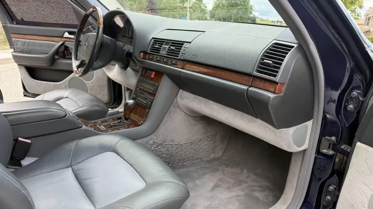 interieur mercedes-Benz S600 1997 (W140)