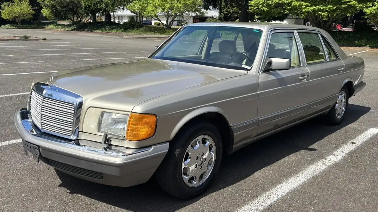 Mercedes-Benz 560 sel w126 1990