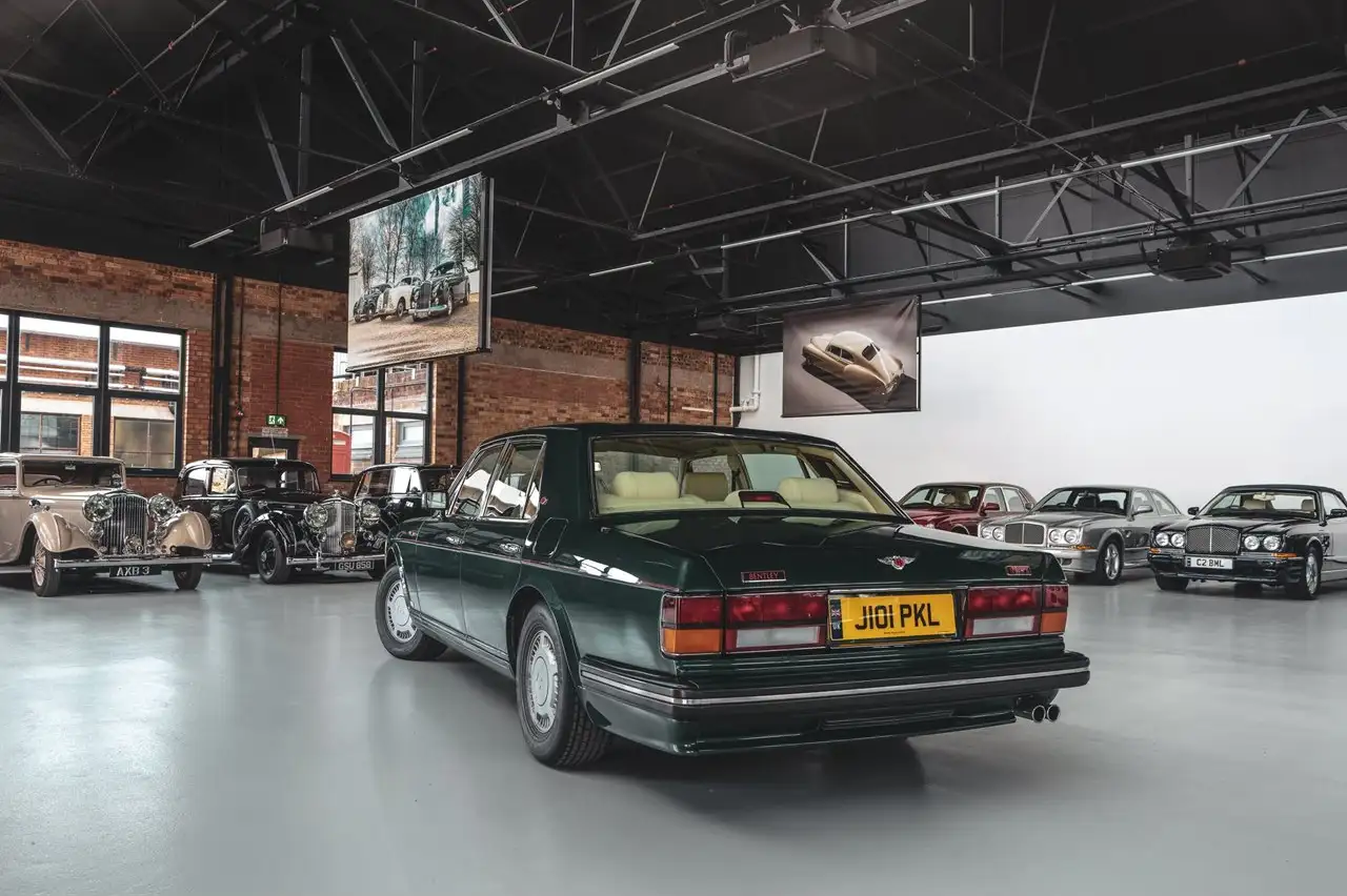 achterzijde Bentley Turbo R uit 1991
