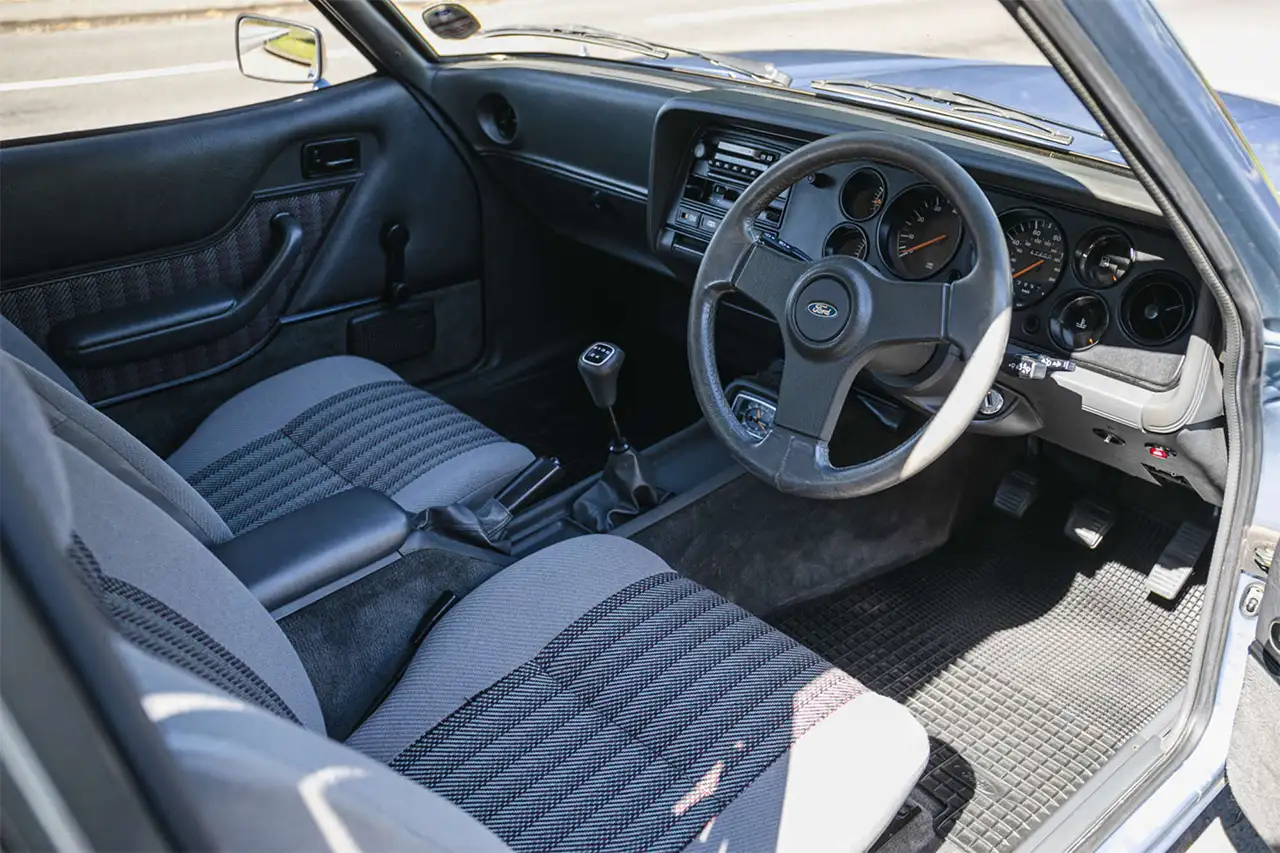 interieur Ford Capri Mk3 uit 1985